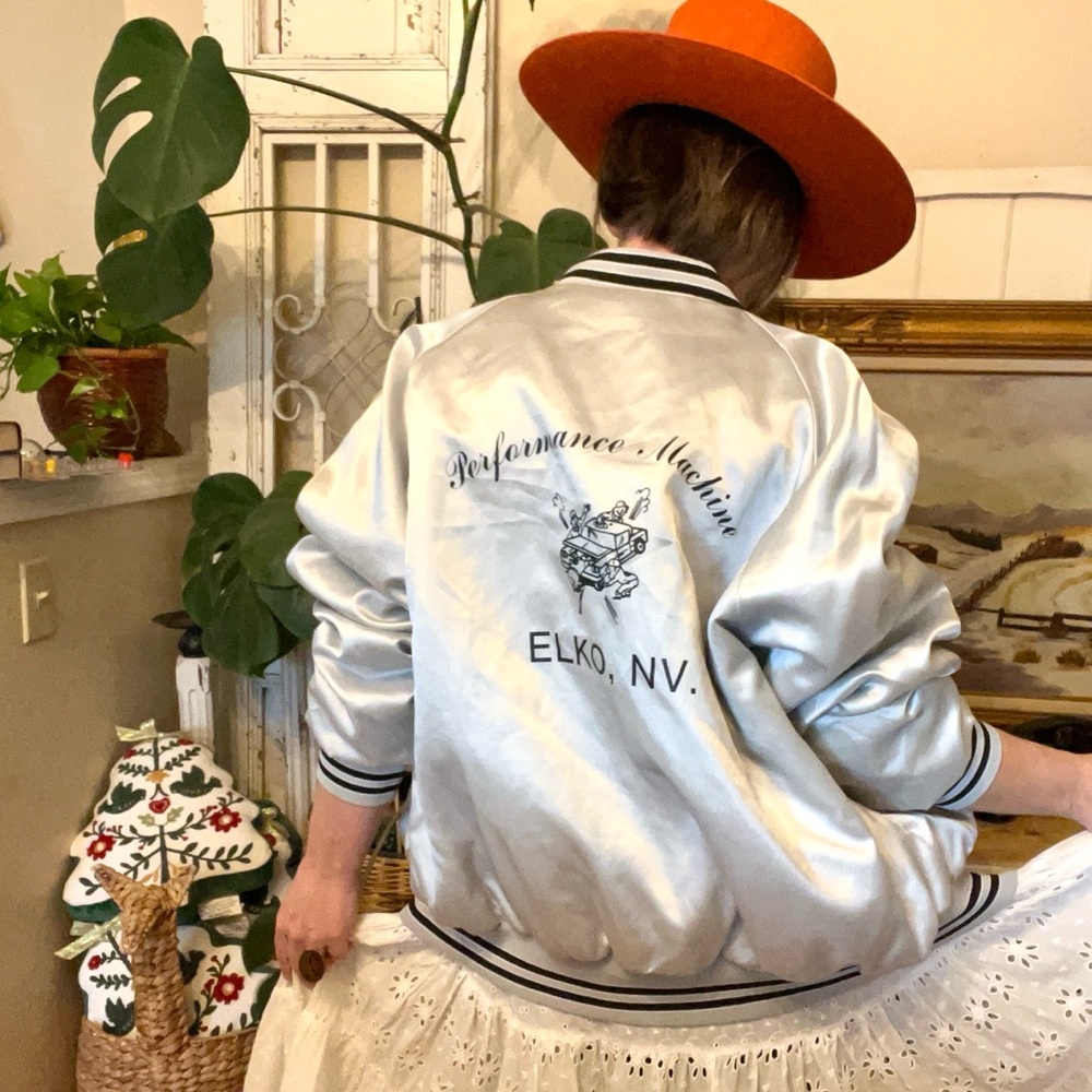 Vintage 80s satin bomber jacket size XL Capricorn silver “Pete” Snap Front - Picture 9 of 9